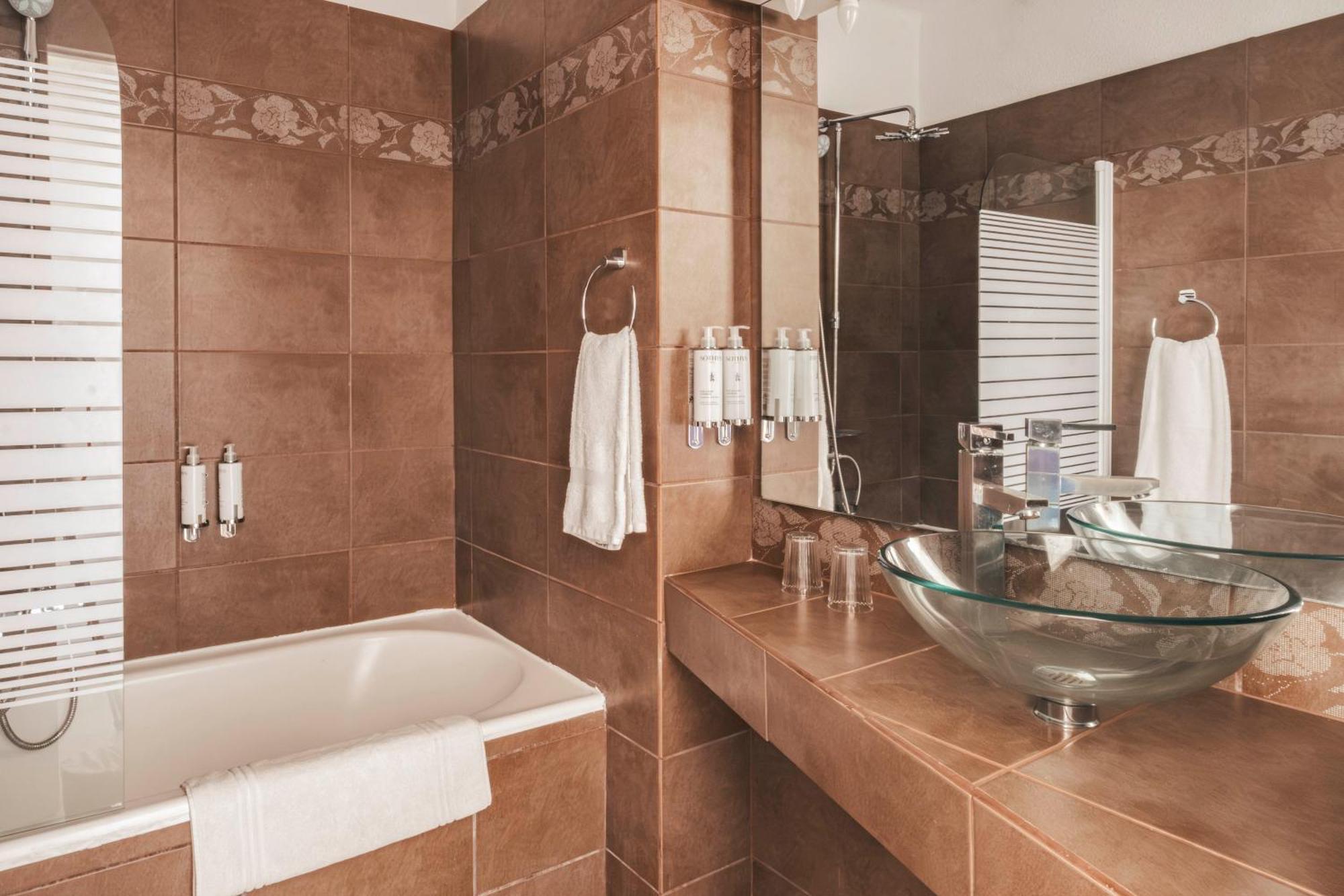 Surplage Hotel Cavaliere Le Lavandou Exterior foto